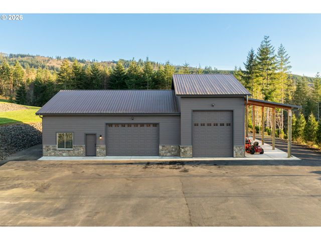 300 CROSS CREEK Rd, Kelso, WA 98626