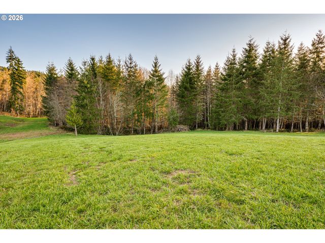 300 CROSS CREEK Rd, Kelso, WA 98626