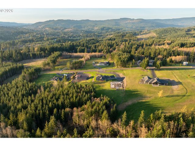 300 CROSS CREEK Rd, Kelso, WA 98626