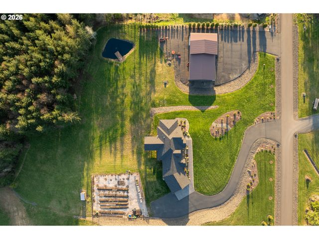 300 CROSS CREEK Rd, Kelso, WA 98626