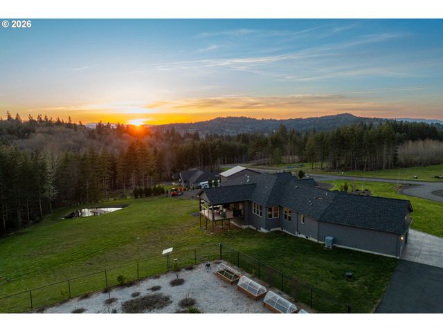 300 CROSS CREEK Rd, Kelso, WA 98626