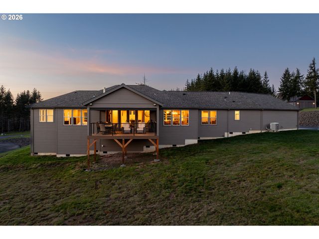 300 CROSS CREEK Rd, Kelso, WA 98626