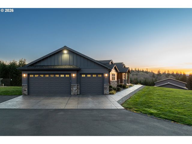 300 CROSS CREEK Rd, Kelso, WA 98626