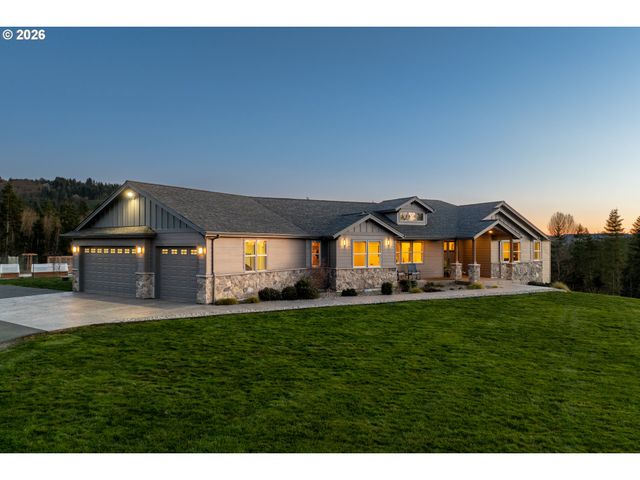 300 CROSS CREEK Rd, Kelso, WA 98626