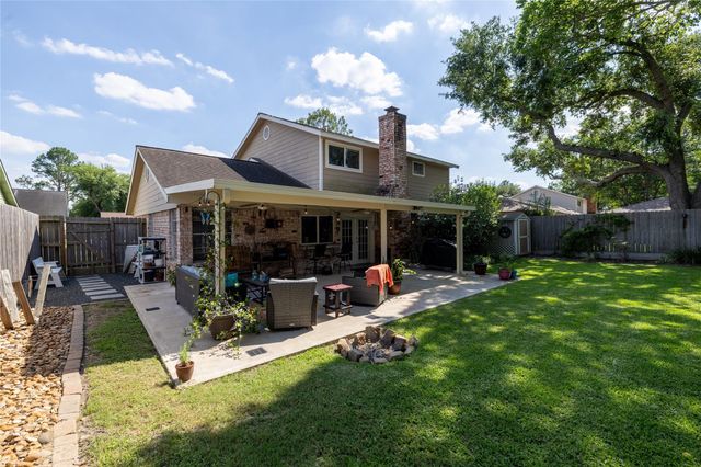 11918 Dorrance Lane, Meadows Place, TX 77477