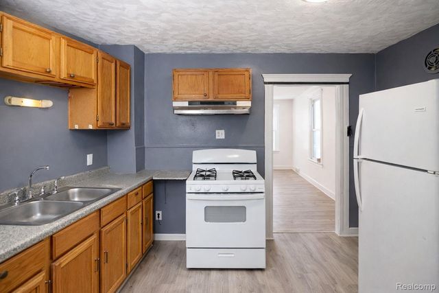 11655 Mitchell Street, Hamtramck, MI 48212