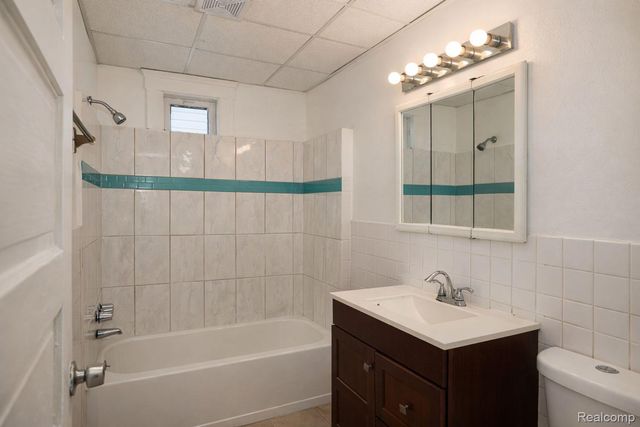 11655 Mitchell Street, Hamtramck, MI 48212