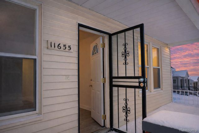 11655 Mitchell Street, Hamtramck, MI 48212