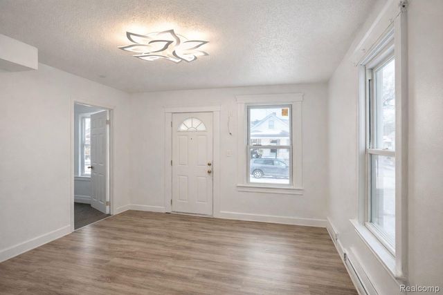 11655 Mitchell Street, Hamtramck, MI 48212