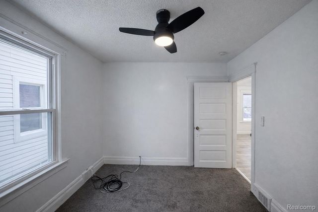 11655 Mitchell Street, Hamtramck, MI 48212