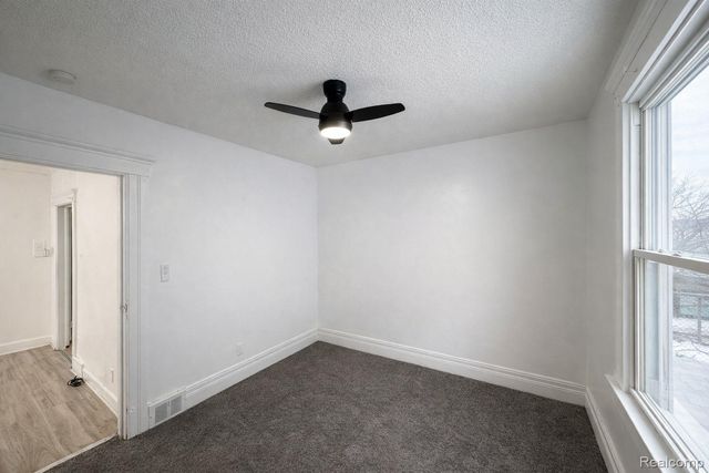 11655 Mitchell Street, Hamtramck, MI 48212