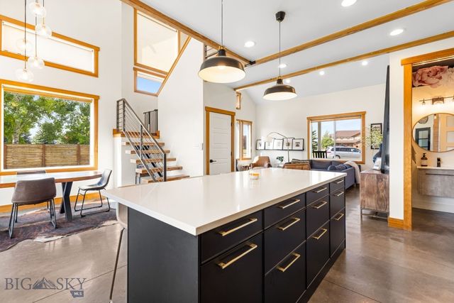 286 Circle F Trail, Bozeman, MT 59718