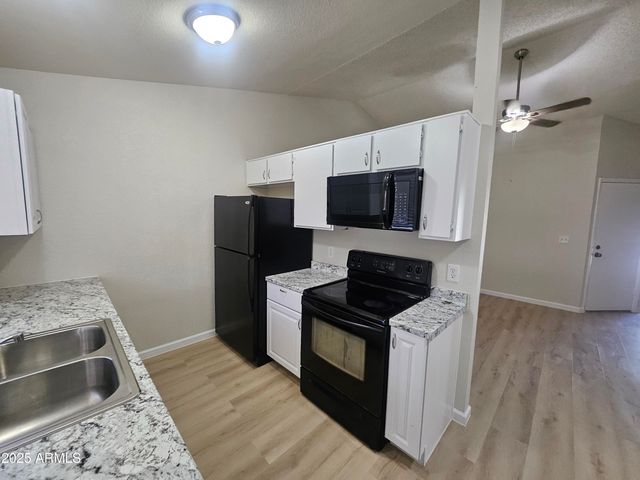 3013 W MONONA Drive, Phoenix, AZ 85027