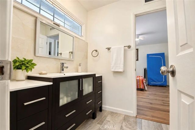1521 W Crone, Anaheim, CA 92802