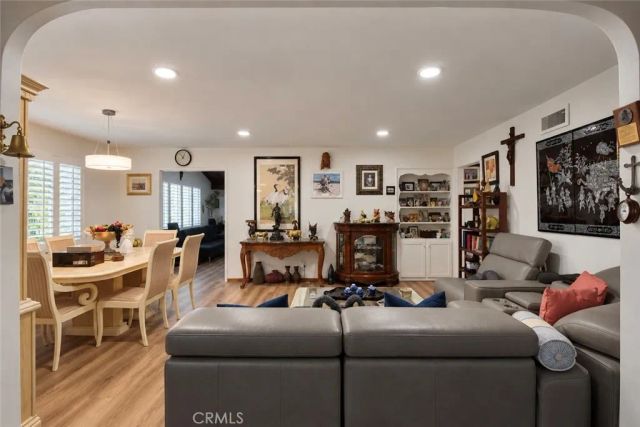 1521 W Crone, Anaheim, CA 92802