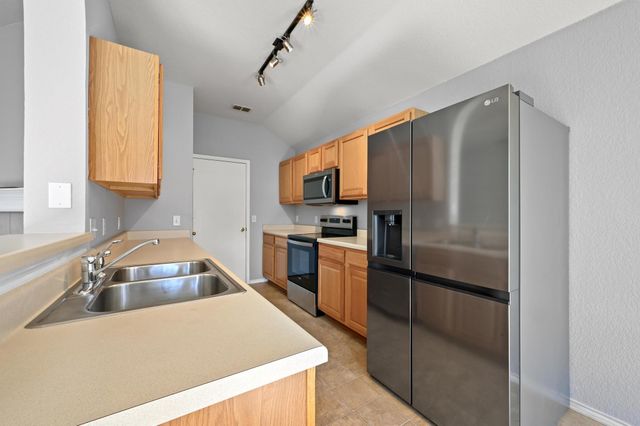 740 Clearview CIR, San Marcos, TX 78666