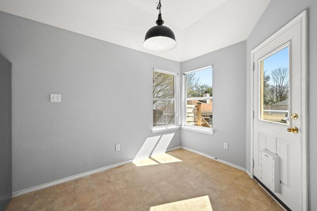 740 Clearview CIR, San Marcos, TX 78666