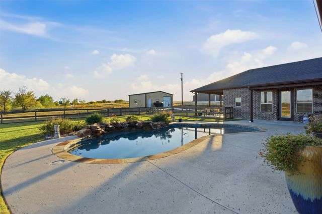 6298 Belz Road, Sanger, TX 76266