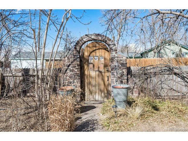 4047 Madison St, Denver, CO 80216