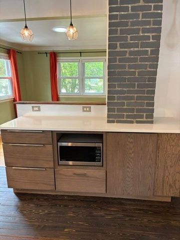 213 W Summit Street, Ann Arbor, MI 48103