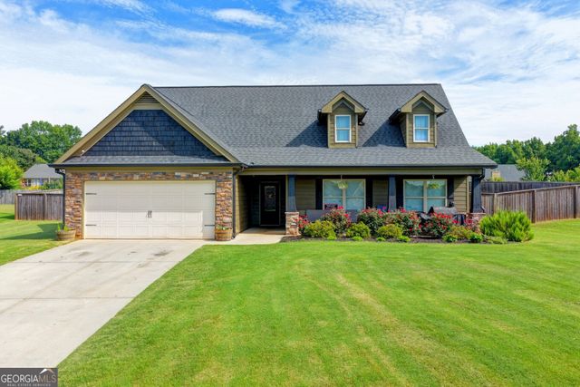 82 Lake Point Court, Jefferson, GA 30549
