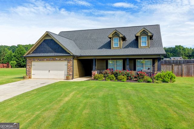 82 Lake Point Court, Jefferson, GA 30549