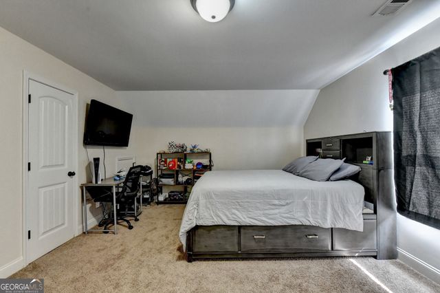 82 Lake Point Court, Jefferson, GA 30549