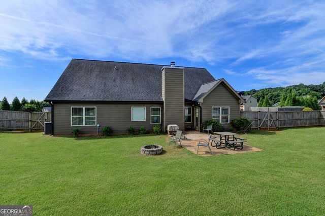 82 Lake Point Court, Jefferson, GA 30549
