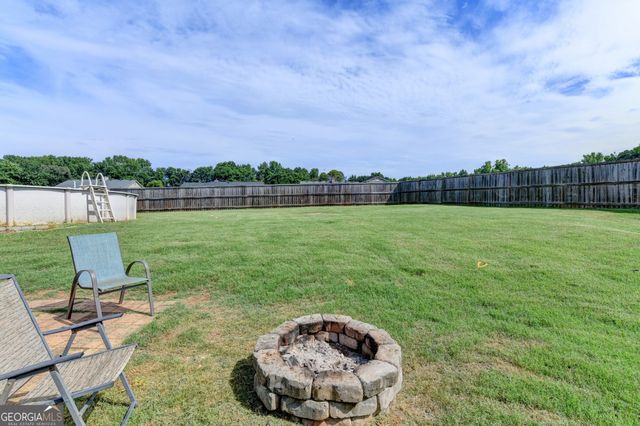82 Lake Point Court, Jefferson, GA 30549