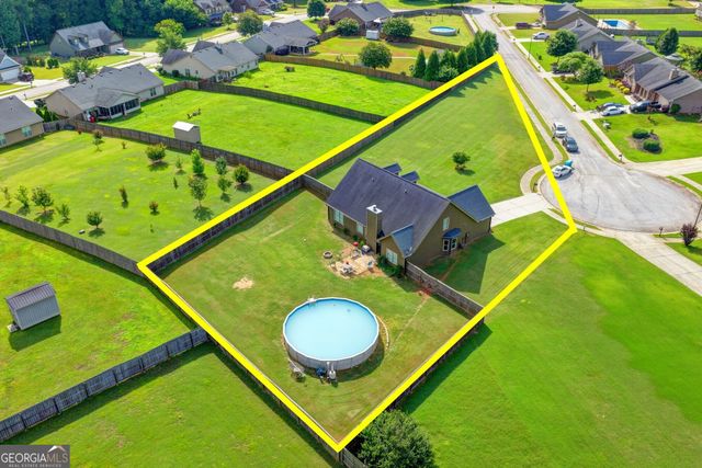 82 Lake Point Court, Jefferson, GA 30549