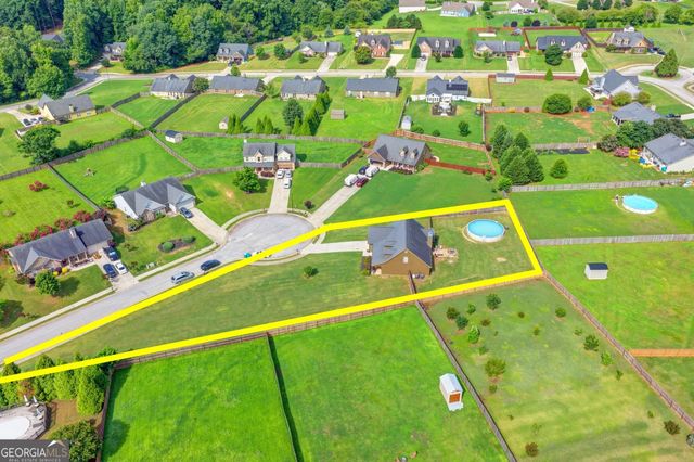 82 Lake Point Court, Jefferson, GA 30549