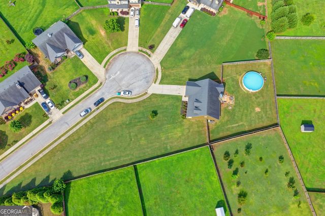 82 Lake Point Court, Jefferson, GA 30549