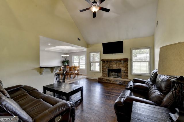 82 Lake Point Court, Jefferson, GA 30549