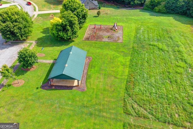 82 Lake Point Court, Jefferson, GA 30549