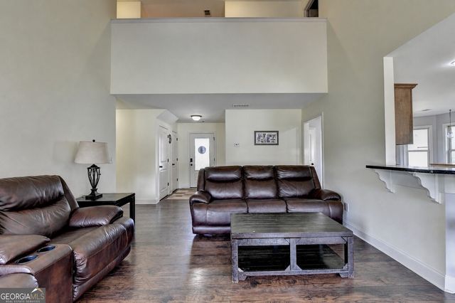 82 Lake Point Court, Jefferson, GA 30549