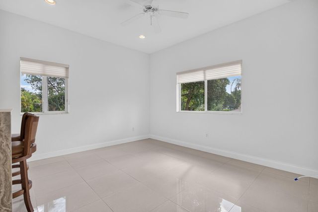 7940 Exeter Circle E 201, Tamarac, FL 33321