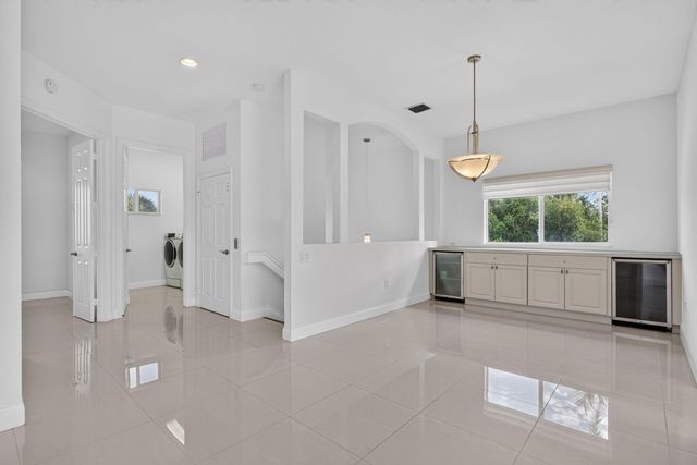 7940 Exeter Circle E 201, Tamarac, FL 33321