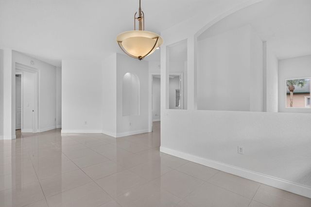 7940 Exeter Circle E 201, Tamarac, FL 33321
