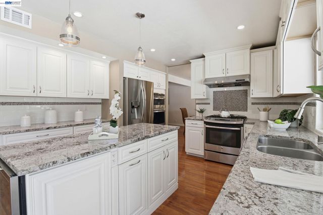2867 Winthrop Ave., San Ramon, CA 94583
