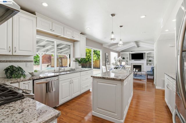 2867 Winthrop Ave., San Ramon, CA 94583
