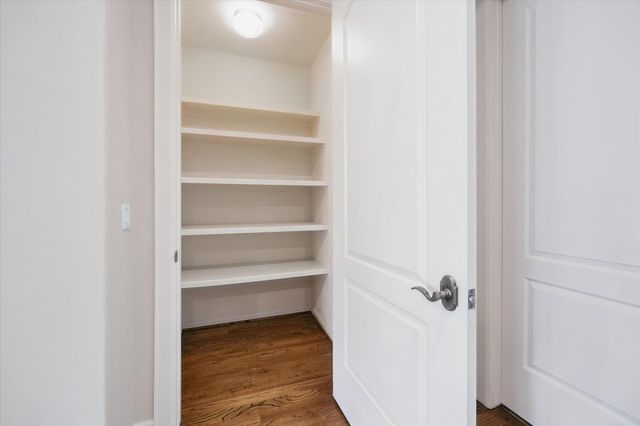 5736 Tanglewood Cove Street, Houston, TX 77057