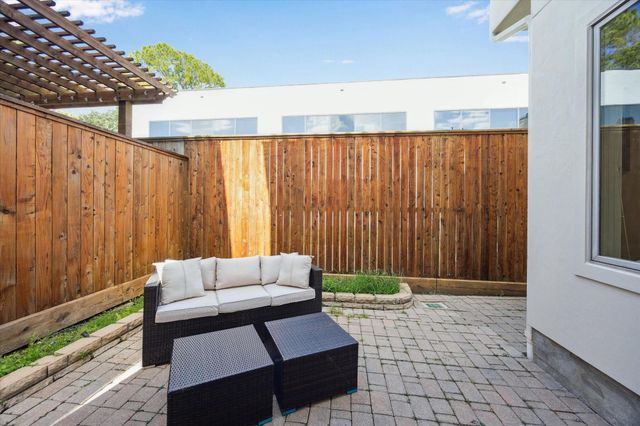 5736 Tanglewood Cove Street, Houston, TX 77057