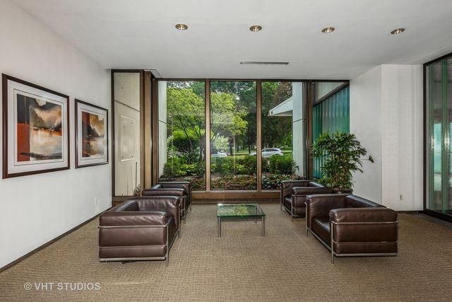 2800 N Lake Shore Drive 2506, Chicago, IL 60657