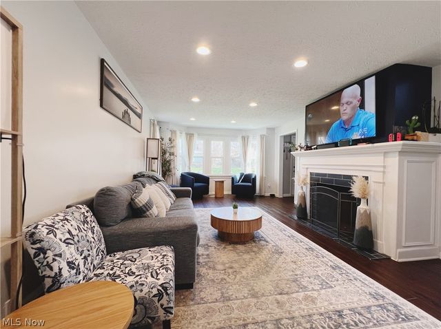 25291 Chatworth Drive, Euclid, OH 44117