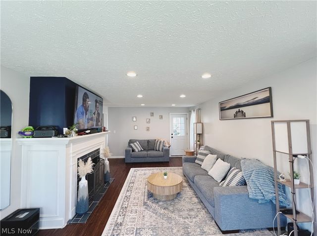 25291 Chatworth Drive, Euclid, OH 44117