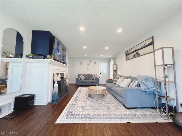 25291 Chatworth Drive, Euclid, OH 44117