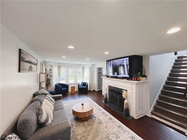 25291 Chatworth Drive, Euclid, OH 44117