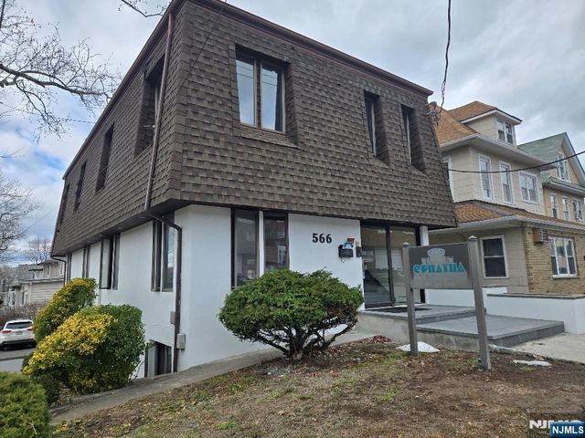 566 Grand Avenue 2FL, Ridgefield, NJ 07657