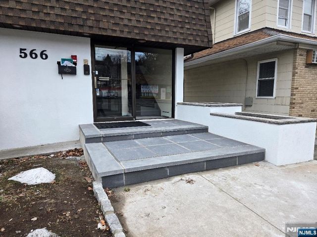 566 Grand Avenue 2FL, Ridgefield, NJ 07657