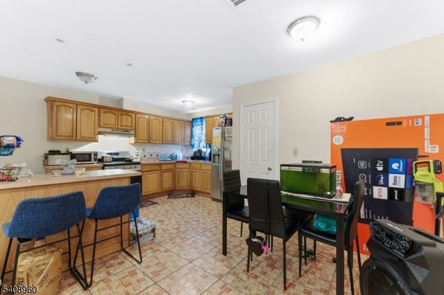 29 22Nd Ave, Paterson City, NJ 07513